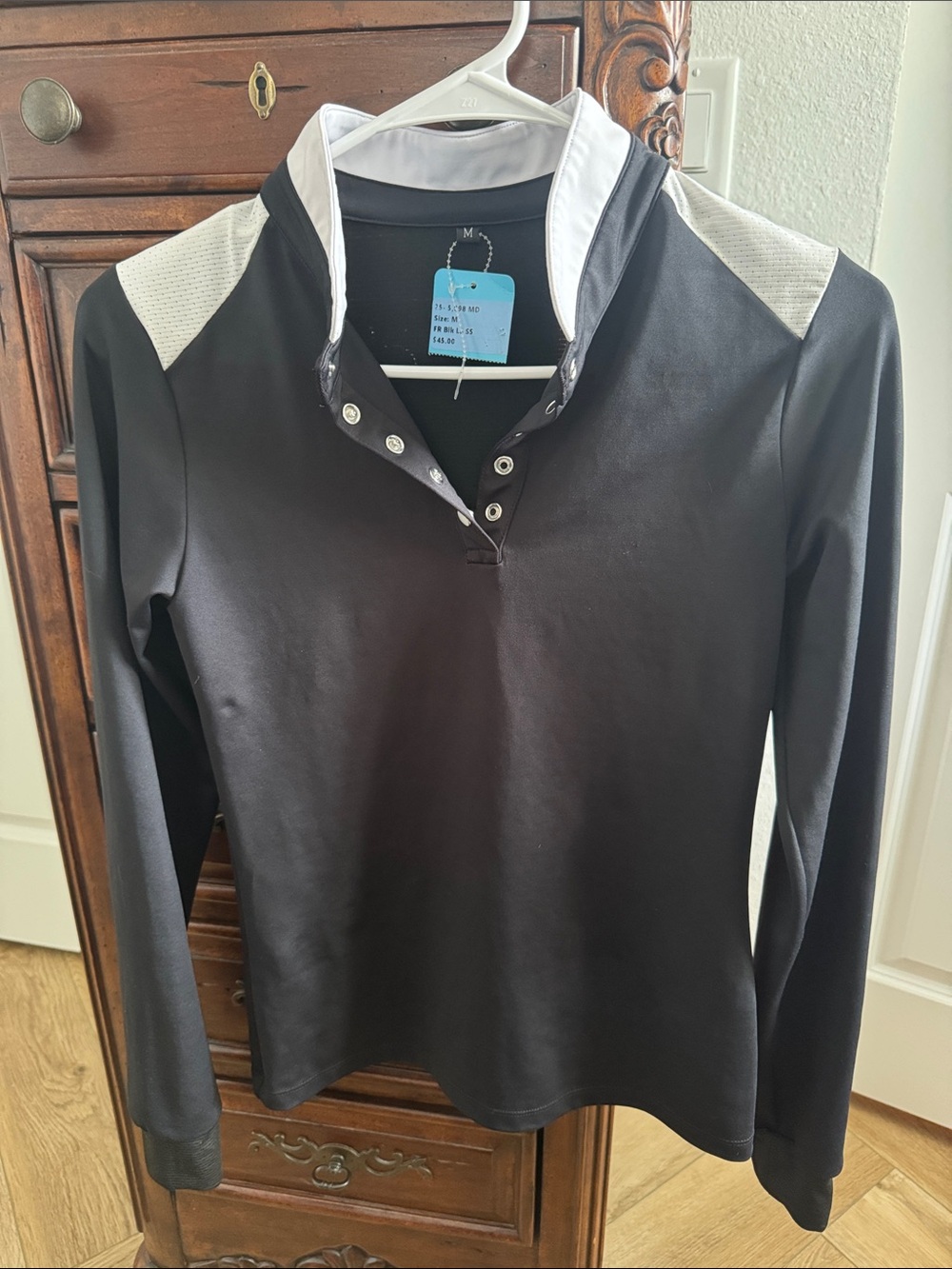 Free Ride Girls Medium Competition Top Long-Sleeve with White Accents